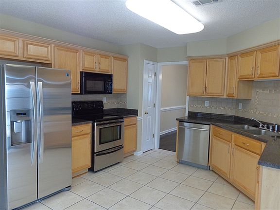 5th image of 9225 Loganberry Ln
