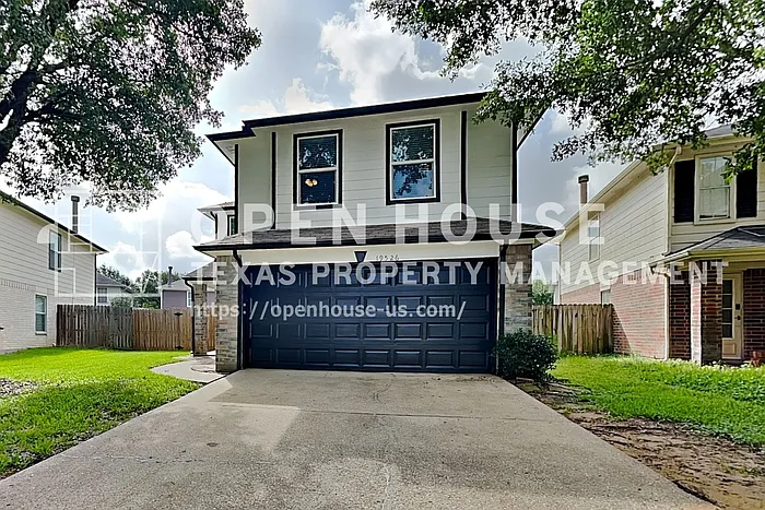 4 bed, 2.5 bath, 2130 sqft, $2,100 — Photo 1
