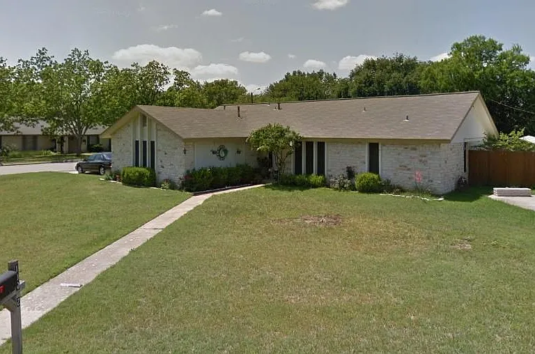 1002 Creekbend Cv — Photo 1