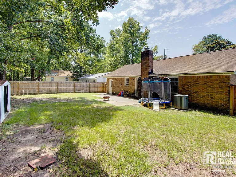 443 Robin Dr — Photo 23