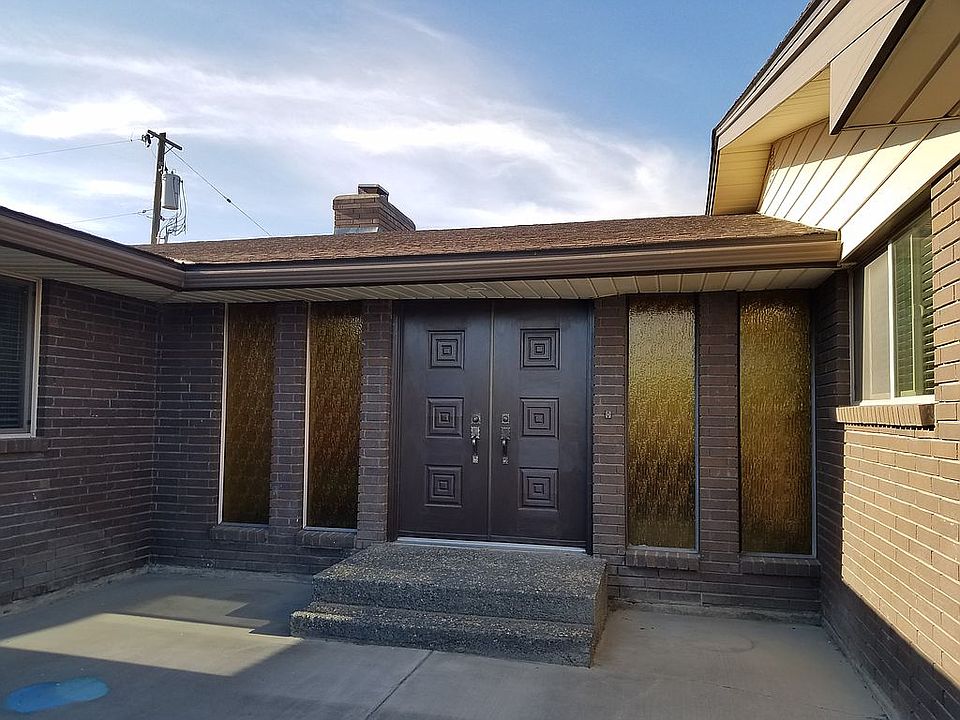 1st image of 1045 E Elsinore St