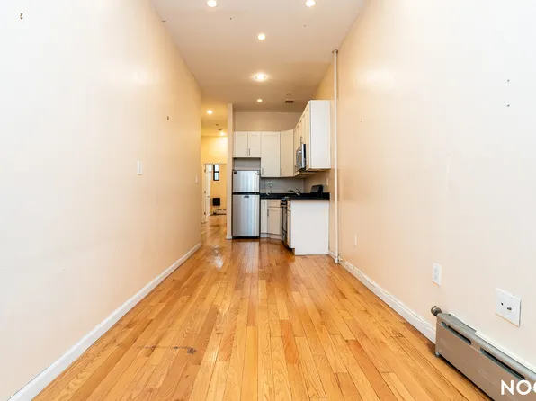 469 Harman Street image 1 of 10