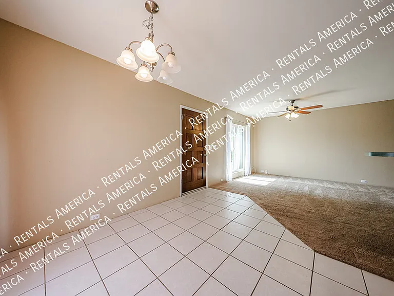 4809 E Euclid Ave #1 — Photo 9