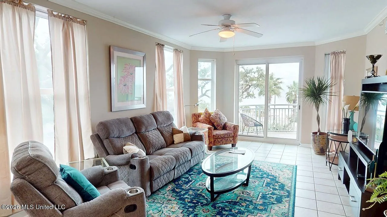 3 bed, 3.0 bath, 1852 sqft, $3,195 — Photo 2
