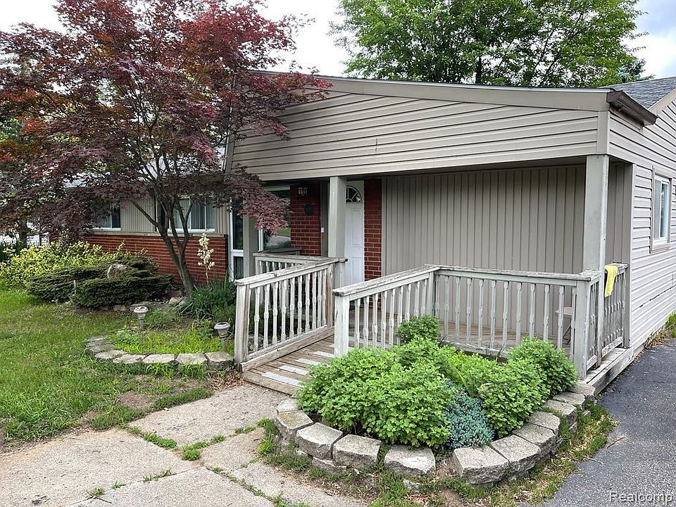 1st image of 2145 Saint Joseph St