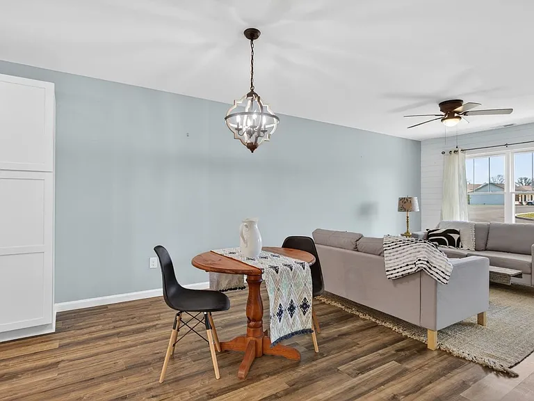 135 Swallow Dr — Photo 11