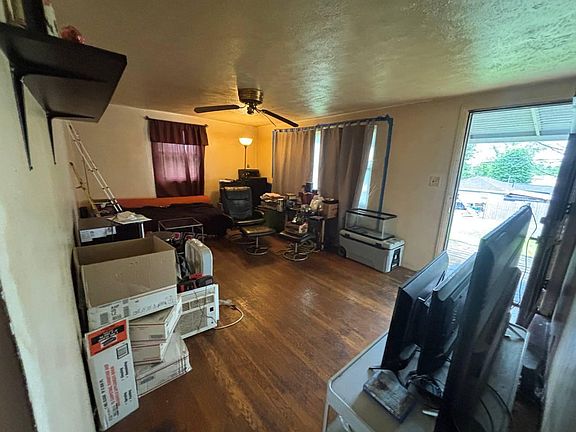 5th image of 5849 Garden Rd