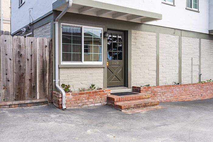 1st image of 1129 Forest Ave