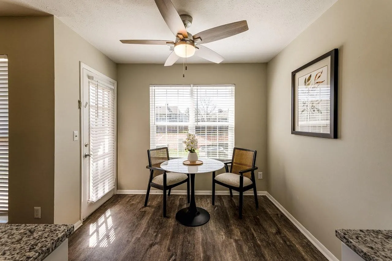 Mad River Apartment Homes — Photo 3