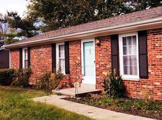 121 Lakeview Dr, Lawrenceburg, KY 40342
