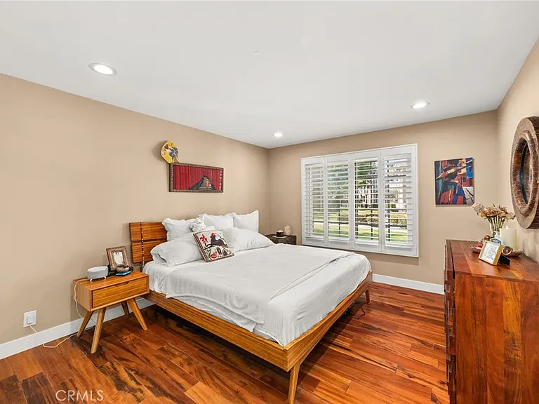 3860 Amberly Dr — Photo 17
