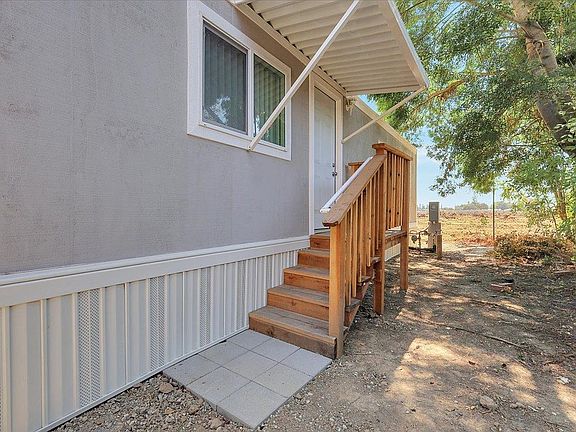 4th image of 10383 Larkin Rd Unit 38