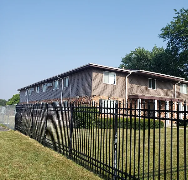 8835 N Swan Rd #7 — Photo 29