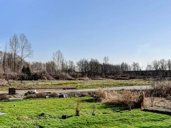 17260 River Rd, Richmond, BC V6V 1L9