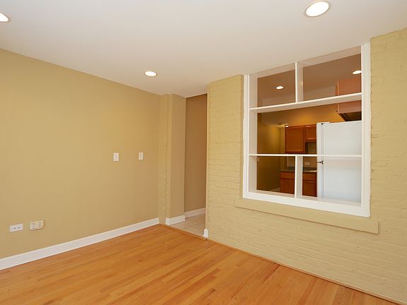 3rd image of 2433 N Kedzie Blvd APT 2R