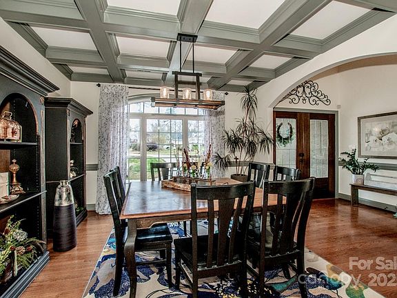 3rd image of 7957 Glen Abbey Cir