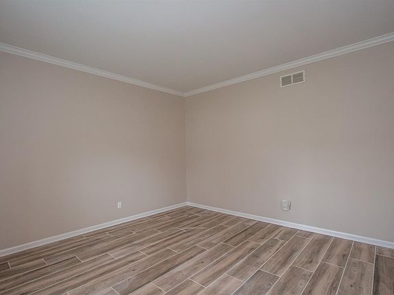 5th image of 1448 Corona Dr