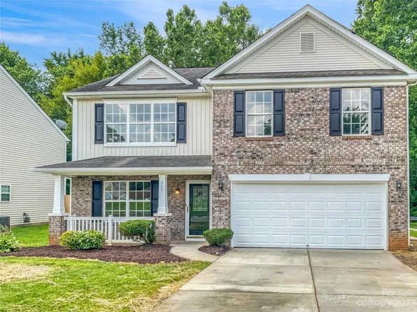 327 Ferrell Ave, Charlotte, NC 28216