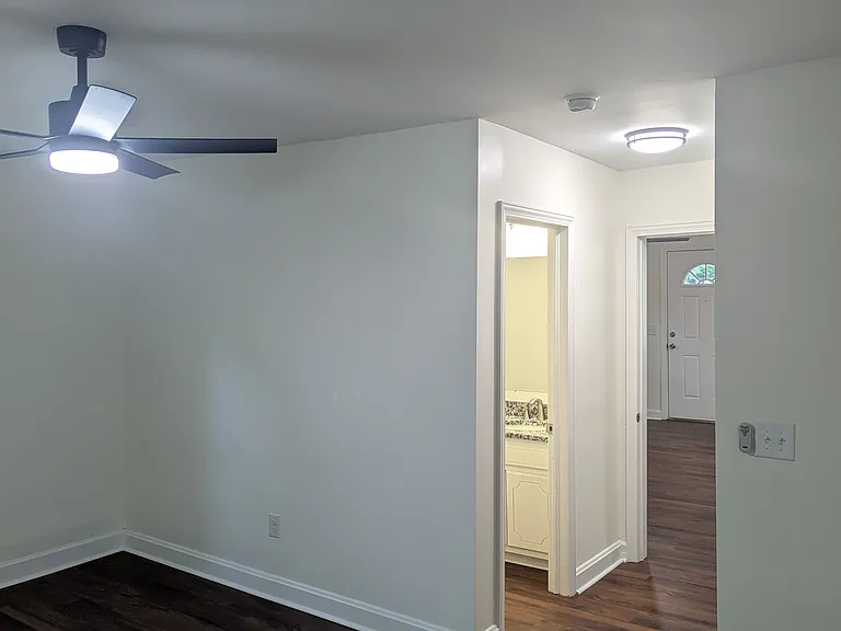 205 Jones Ave #B — Photo 9