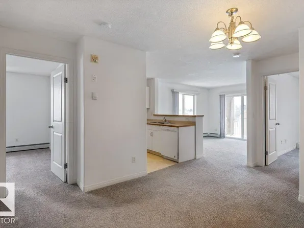 14708 50th St NW #403, Edmonton, AB T5A 5G9