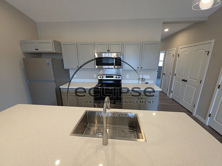 505 Washington Ave — Photo 20