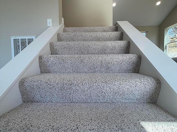 5th image of 121 Shawn Road