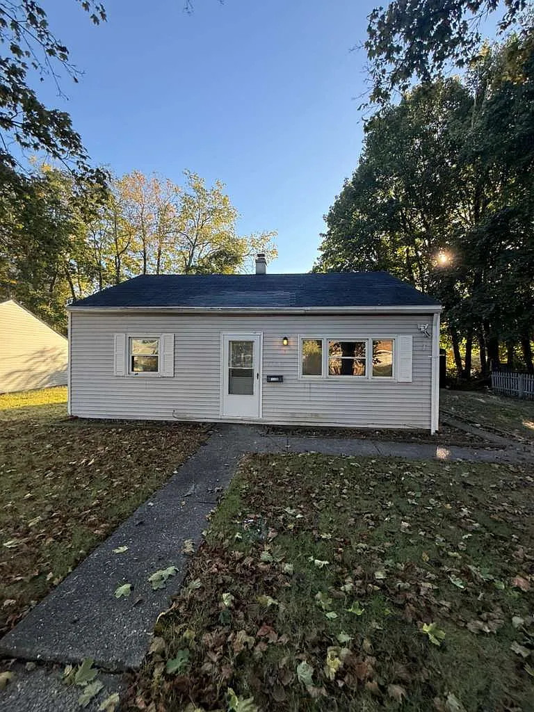 2 bed, 1.0 bath, 800 sqft, $1,150 — Photo 1