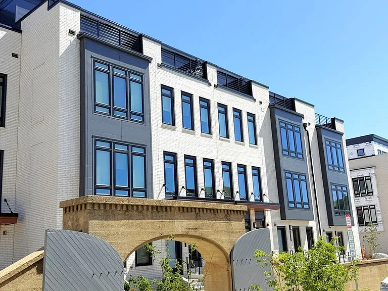 33 Lower Service Ct NW — Photo 4