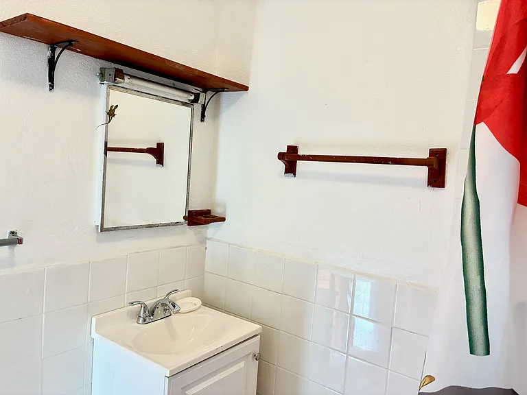 27A Four La Grange We St — Photo 9