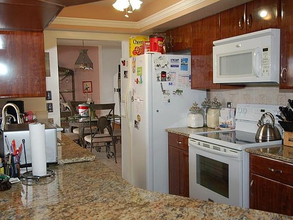 4th image of 407 Macedonia Dr