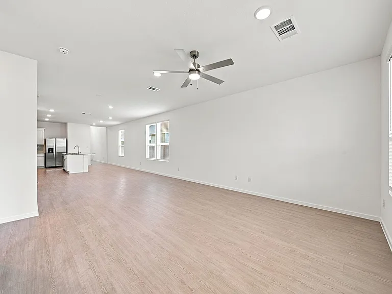 618 Amber Falls Dr — Photo 8