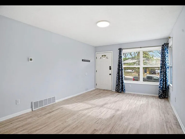 4628 Johnson St NE #2 — Photo 4