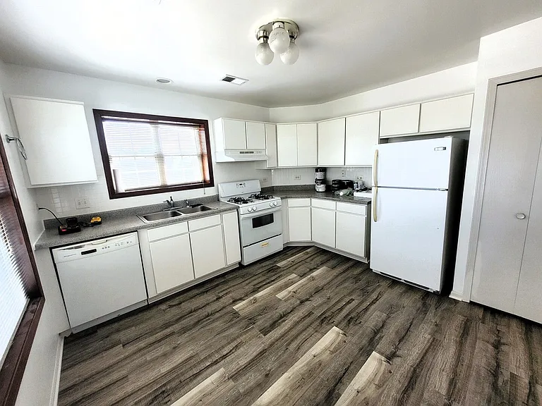 321 Sheffield Dr #321 — Photo 5