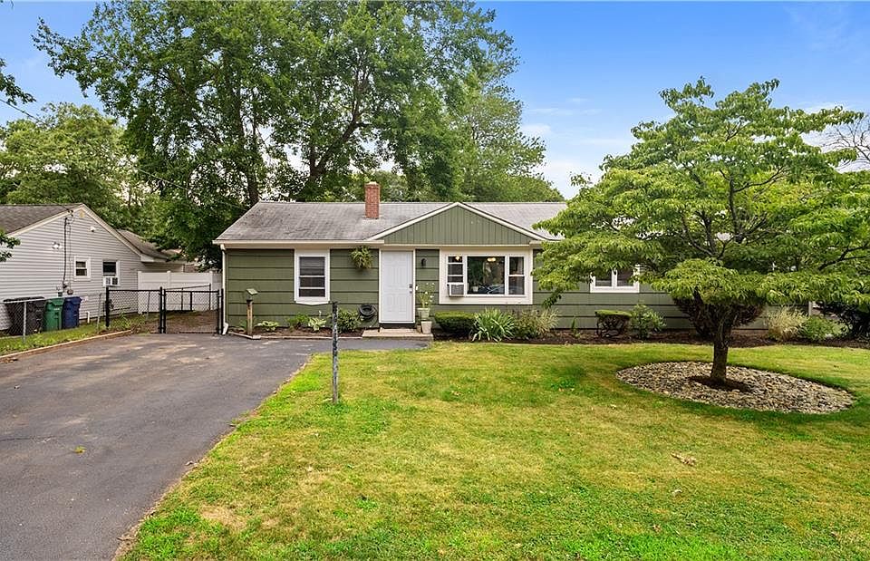 1st image of 51 Torrington Dr
