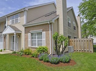 4482 Brookhaven Rd, Gurnee, IL 60031