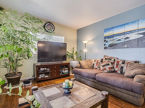4th image of 9468 E Barrudean Hills St