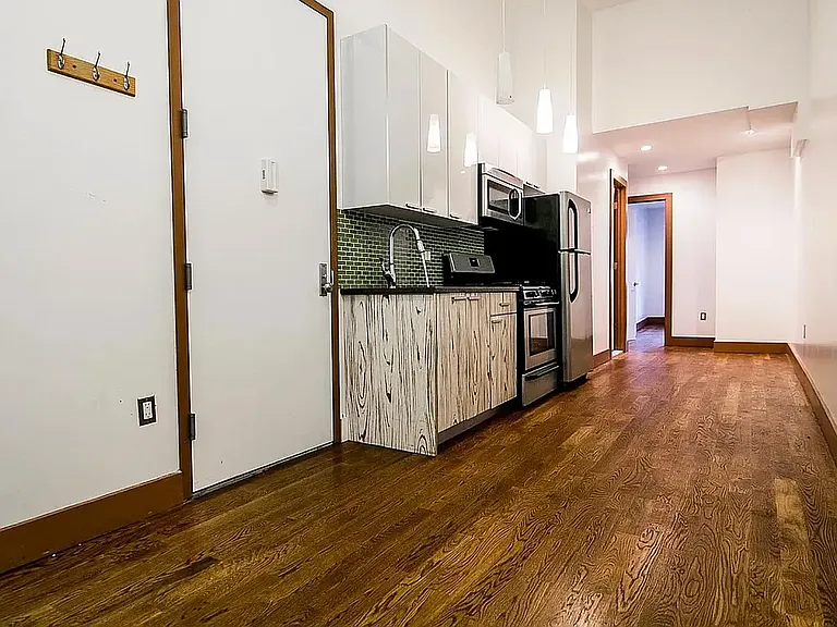 116 Jefferson St #2-R — Photo 2