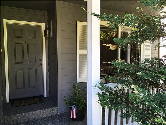 4th image of 18926 92nd Ave E