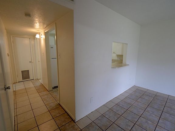 2nd image of 303 Hardy Ave APT 4