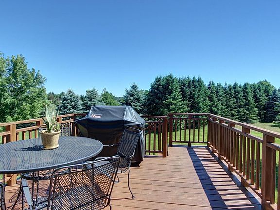 5th image of 10849 Pine Cone Ct