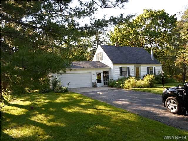 2nd image of 3954 Calkins Rd