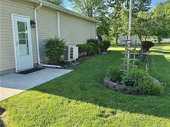 3rd image of 1335 County Road D