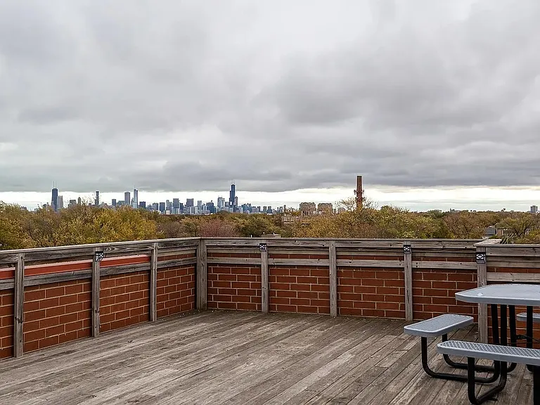 2352 W Byron St #403 — Photo 13