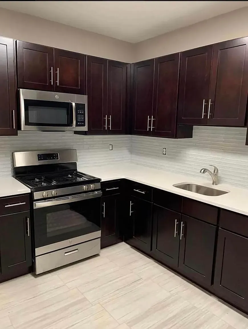 2 bed, 800 sqft, $2,100 — Photo 1