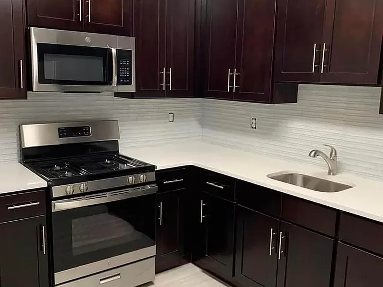 20 Claire Ave #5D — Photo 1