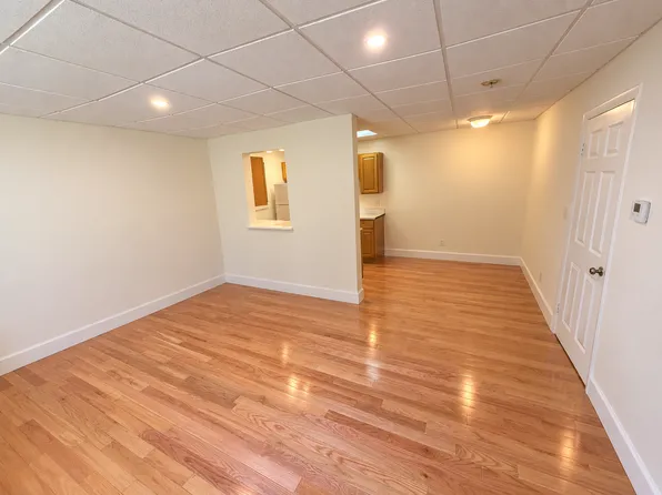 1 Bedroom Tucked Away Near Downtown Hanover, 113 Lyme Rd, Hanover, NH 03755