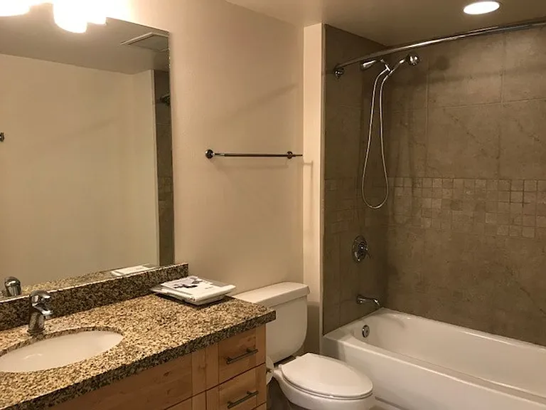 600 Queen St #1003 — Photo 16