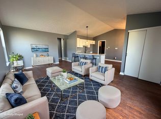 1989 Summit Row Blvd, Powell, OH 43065