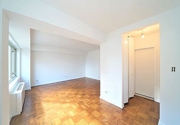 3rd image of 125 E 87th St APT 12E
