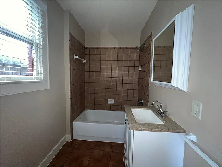 1505 Rosewood St #D — Photo 9